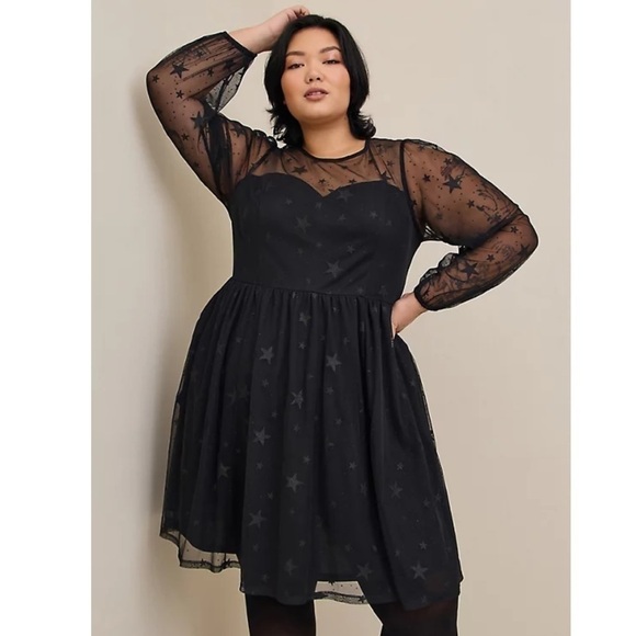 Torrid 4 AT THE KNEE STAR MESH SKATER DRESS - Picture 1 of 12